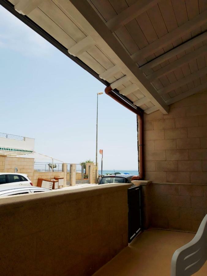 Casa Vacanze Sonia Torre Lapillo Exterior foto